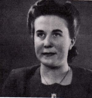 Dorothy Bitton 1946. Dorothy Arrived At Menston In 1931 Her Father Was George Bitton Farm Bailiff 1931 - 1954